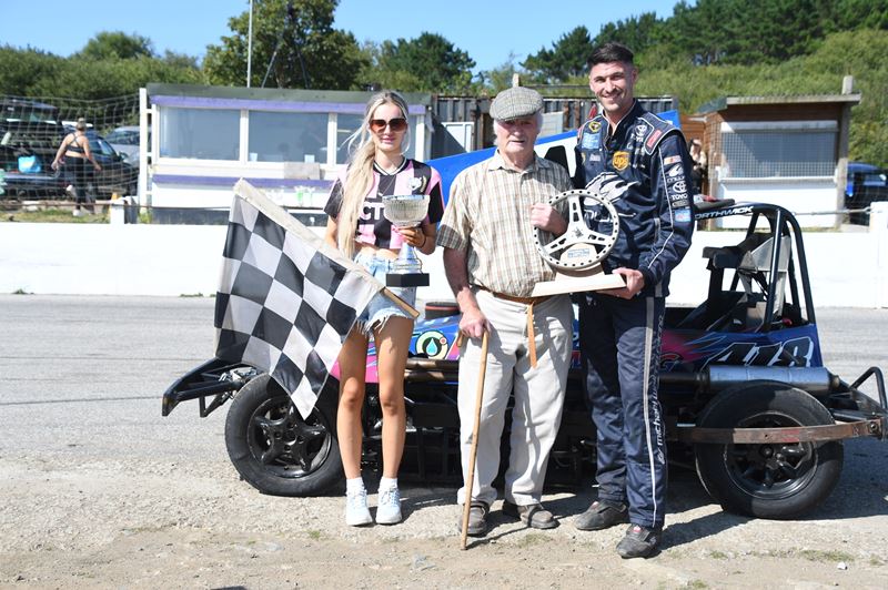 BriSCA F2 Stock Cars Remembering Rog Trophy