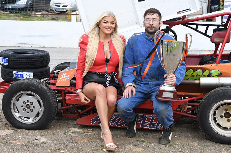 BriSCA F2 White and Yellow St Day